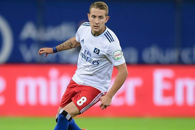 关于窗口期埃因霍温回应争议——德国杯节点到来；目标明确；轮换策略成焦点的信息-九游体育