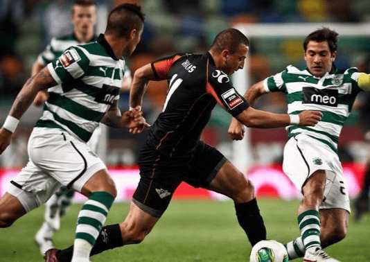 今夜葡超焦点战,波尔图防线松动,目标明确,轮换策略成焦点(葡超波尔图论坛)-九游娱乐APP