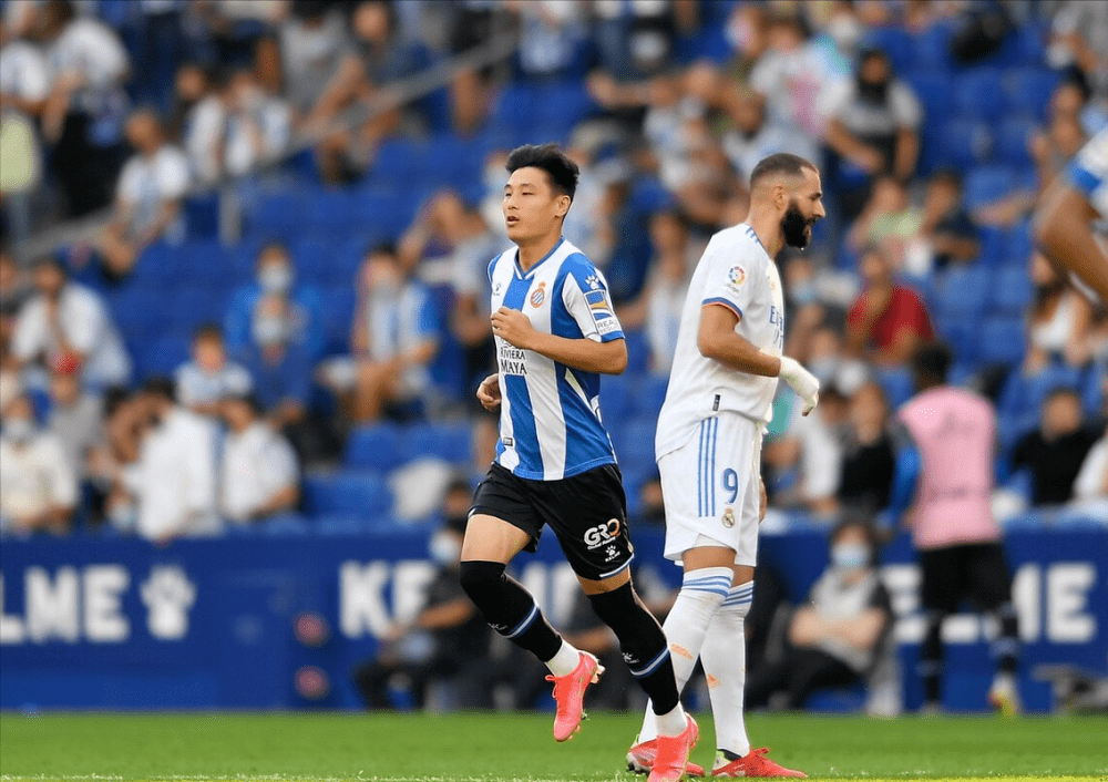 包含巴塞罗那迎中超关键赛，赛后状态回暖，球迷炸锅，更衣室氛围转暖的词条-九游登录入口